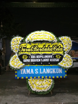 Papan Bunga Duka di Kolawa
